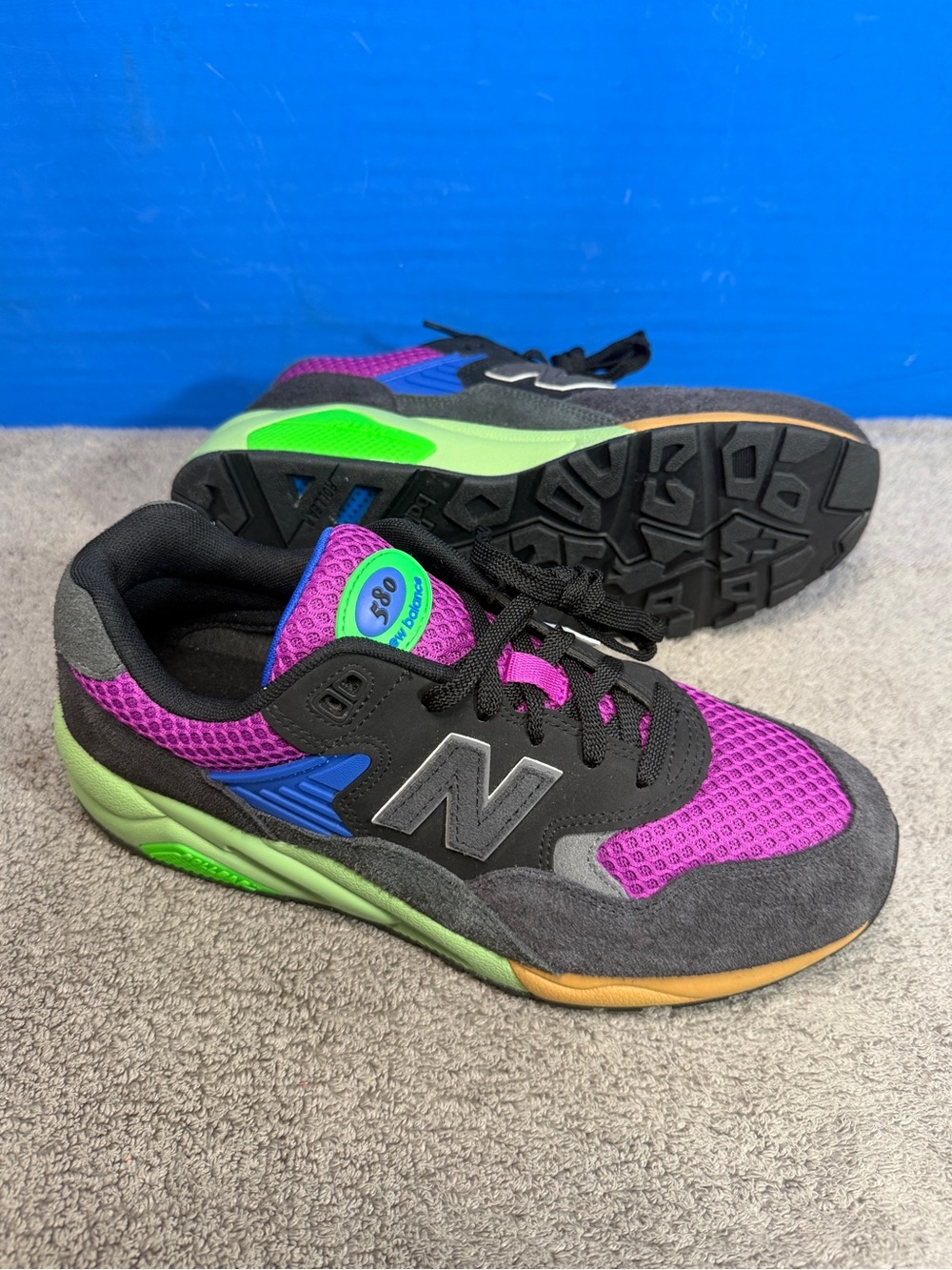 New balance 580 brand new
Phantom